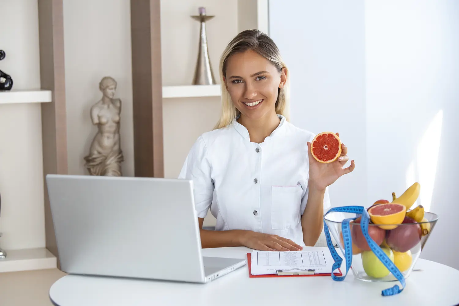 Máster Profesional en Nutrición Ejercicio y Menopausia Maestría-Profesional-en-Nutricion-Ejercicio-y-Menopausia-1